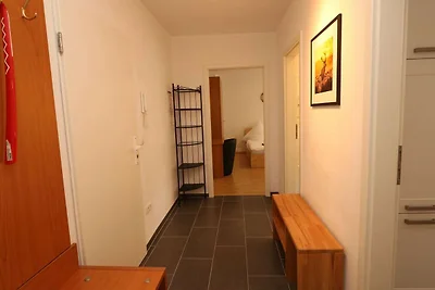 Zentrales Apartment in Messenähe