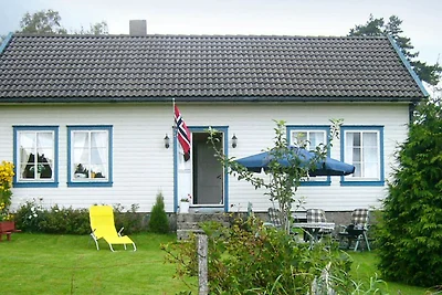 6 Personen Ferienhaus in lyngdal-By Traum