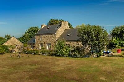 Geräumiges Ferienhaus mit beheiztem Innenpool