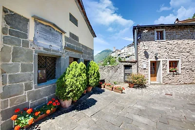Wohnung in Bagni di Lucca mit privatem Garten