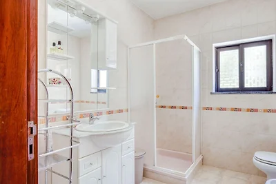 Carcavelos Villa mit Pool