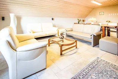 Gemütliches Ferienhaus mit Sauna in Zonnebeke