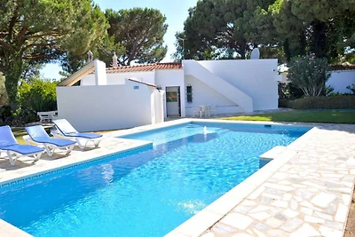 Charmante Villa in Vilamoura mit privatem...