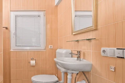 Hidden Gem Holiday Home with Pool in Kastel S...