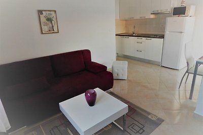 Prettig appartement in Trogir met zeezicht