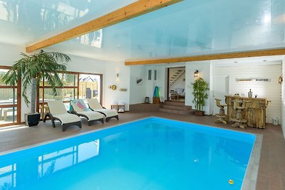 Luxuriöse Villa mit Hallenbad in Brignogan-Pl...