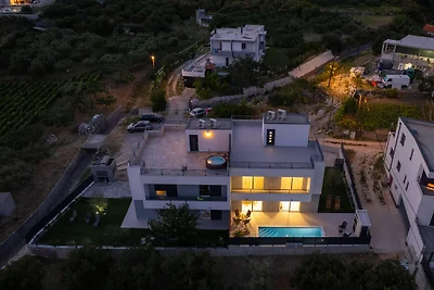 Ferienoase mit Hydromassage-Pool