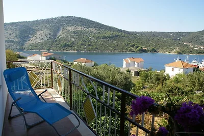 Appartamento a Vinisce con vista mare