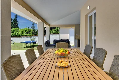 Eingeschossige Villa mit privatem Pool