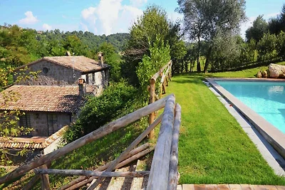 Villa a Sermugnano vicino al lago