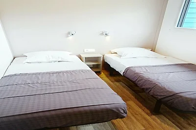 Ferienhaus mit Seeblick und Terrasse für 6