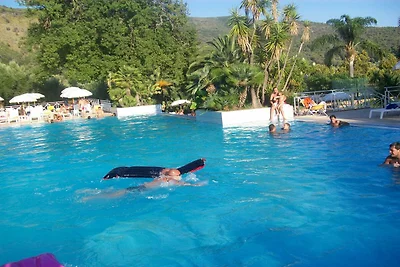 Moderne Ferienwohnung mit Swimmingpool in...