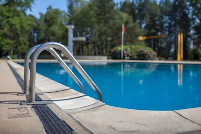 Mobilheim mit Gemeinschaftspool (6 Personen)
