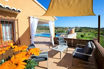 Belvilla di OYO El Chalet de Lucםa