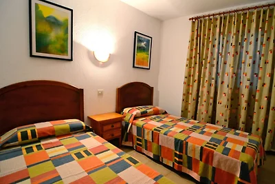 Wohnung in Estartit mit Garten