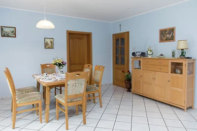 Luminosa villa con terrazza privata a Lirstal