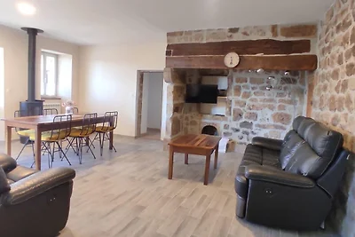 Maison attraente a Sanilhac con giardino