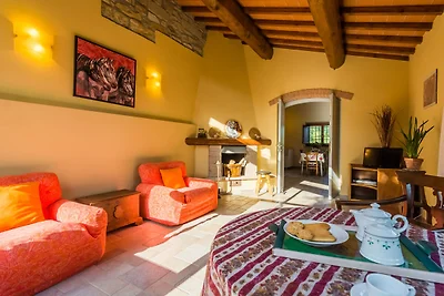 Schönes Cottage in Dicomano mit Pool