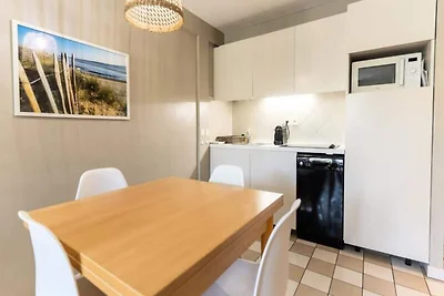 Residenz f�r sechs Personen mit Pool