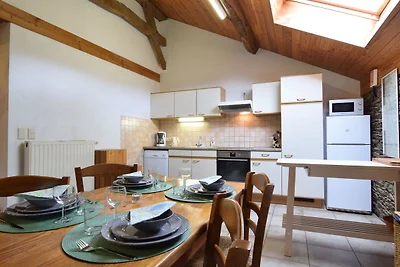 Schönes Ferienhaus in Frahan mit Terrasse