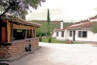 Casa rurale in grotta con piscina
