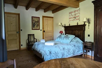 Chalet in Bonnenuit mit Blick auf den Grand...