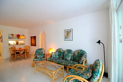 Spacious apartment in Pals