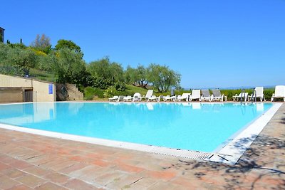 Ferienwohnung im Dorf Asciano mit 2 Pools in ...