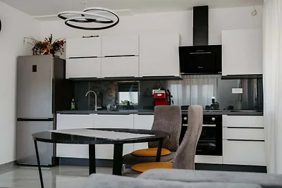 Modern Seget Vranjica Apartment with Terrace ...