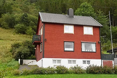 8 persone case ad Åfarnes