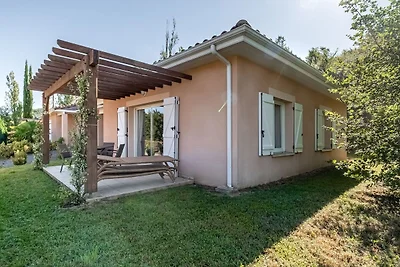 Incantevole villa a Masseube con piscina