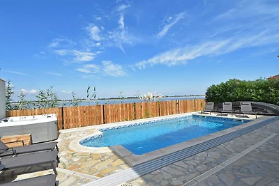 Luxuriöses Ferienhaus mit privatem Pool