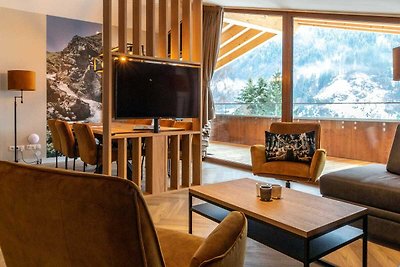 Stylish penthouse with sauna, ski lift at 600...