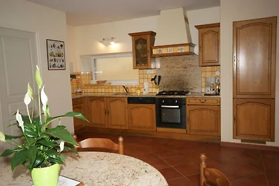 Geräumiges Ferienhaus in Besse mit...