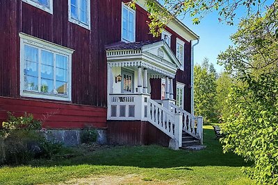 9 person holiday home in BOLLNÄS