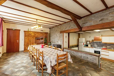 Ferienhaus in Bastogne mit Garten