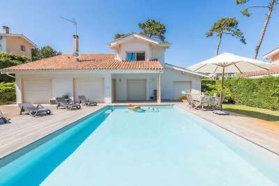 Villa met zwembad op 400 meter van het strand