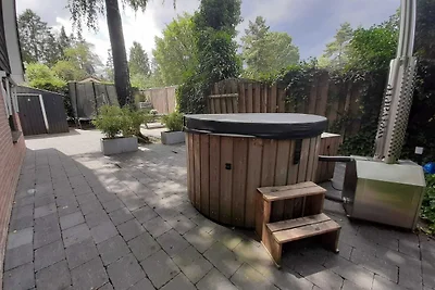 Ferienhaus in Voorthuizen mit Whirlpool