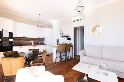 Wohnung in Nizza mit Meerblick-Balkon