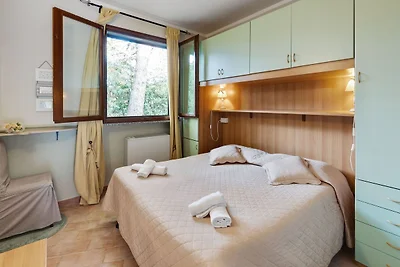 Einladende Wohnung in Scarlino mit Terrasse