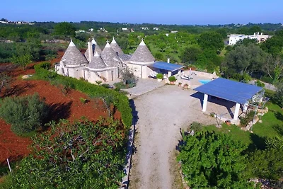 Trulli in Valle d'Itra mit Pool und Aussicht