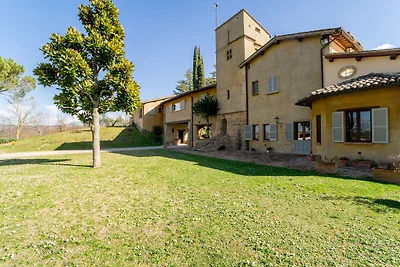 Belvilla di OYO Appartamento Ghianda