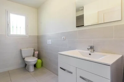 Moderne Villa in Tourrettes mit Swimmingpool