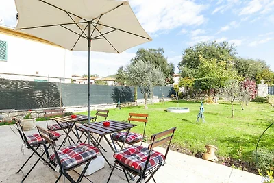 Apartment mit Garten und privatem Pool