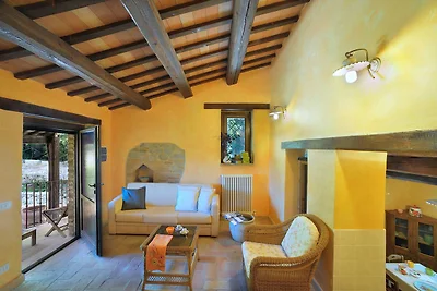 Ferienhaus in Pontano mit Garten