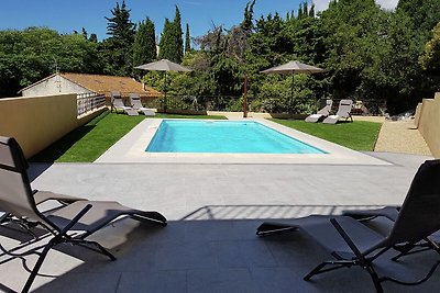 Villa moderna con piscina privata