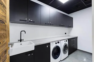 Chalet in Gollet mit Pool und Bergblick