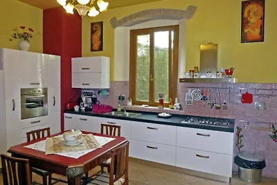 Magnifica villa a Pistoia con vasca idromassa...