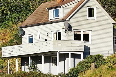 8 Personen Ferienhaus in Sørbøvåg