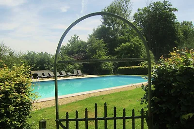Schloss Bodeux mit privatem Pool und Sauna